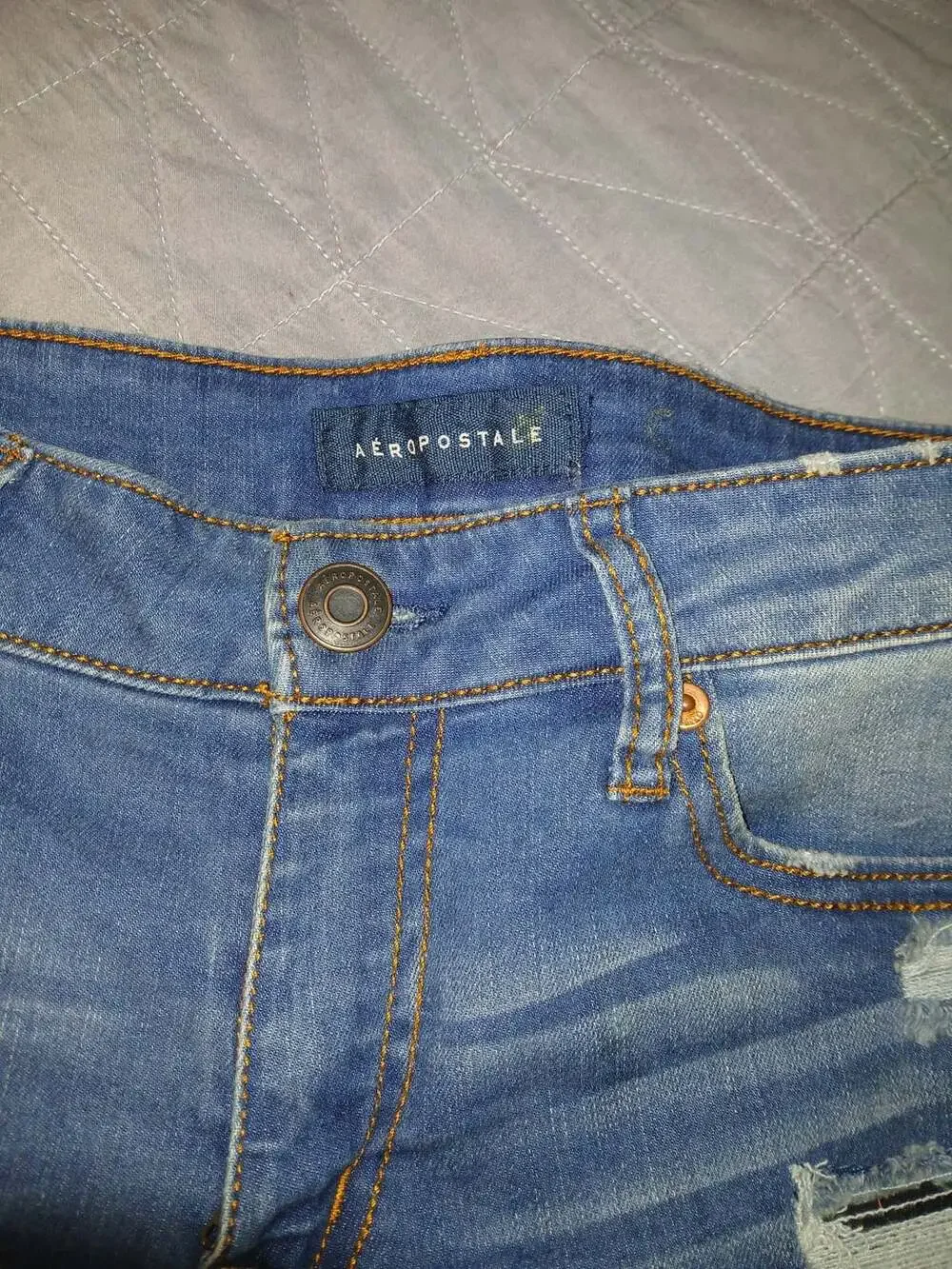Aeropostale Distressed Cuffed Denim Shorts Size 6